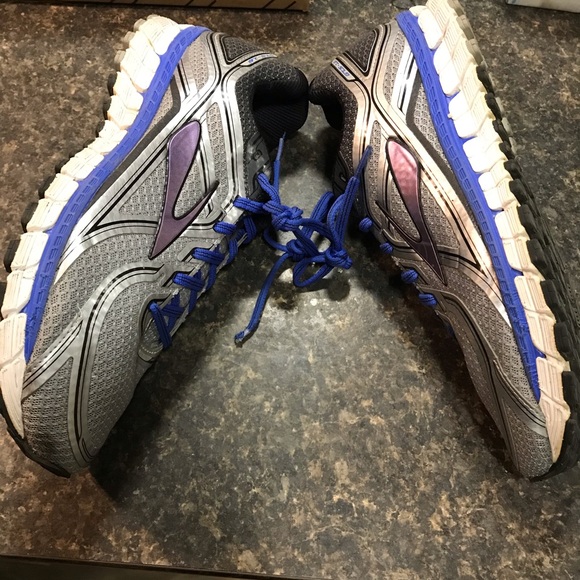 Brooks Ghost 16 sneaker Men's Size 10.5 wide - Picture 5 of 9